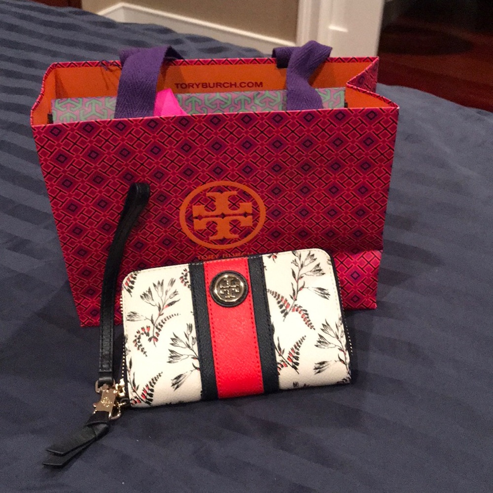 BRAND NEW Tori Burch Wallet With Tags